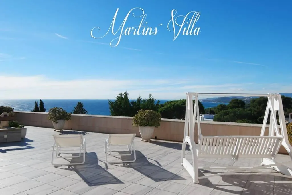 Martin 'S Villa. House On The Beach With Pool