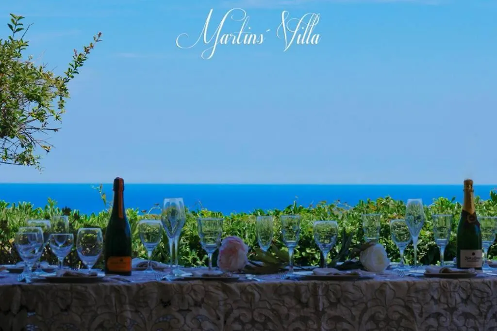 Martin 'S Villa. House On The Beach With Pool يوريت دي مار