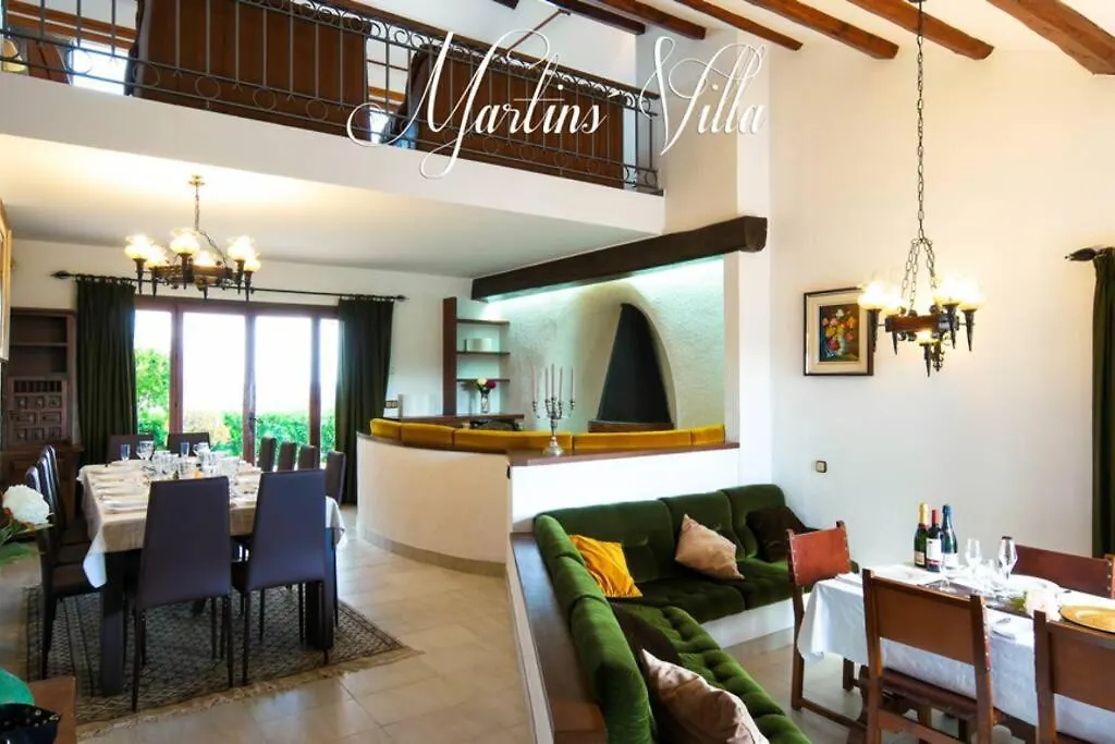 Villa Martin 'S Villa. House On The Beach With Pool Spain