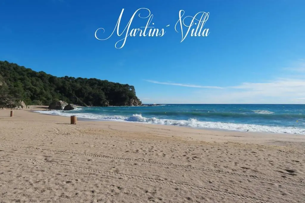 Villa Martin 'S Villa. House On The Beach With Pool Spain
