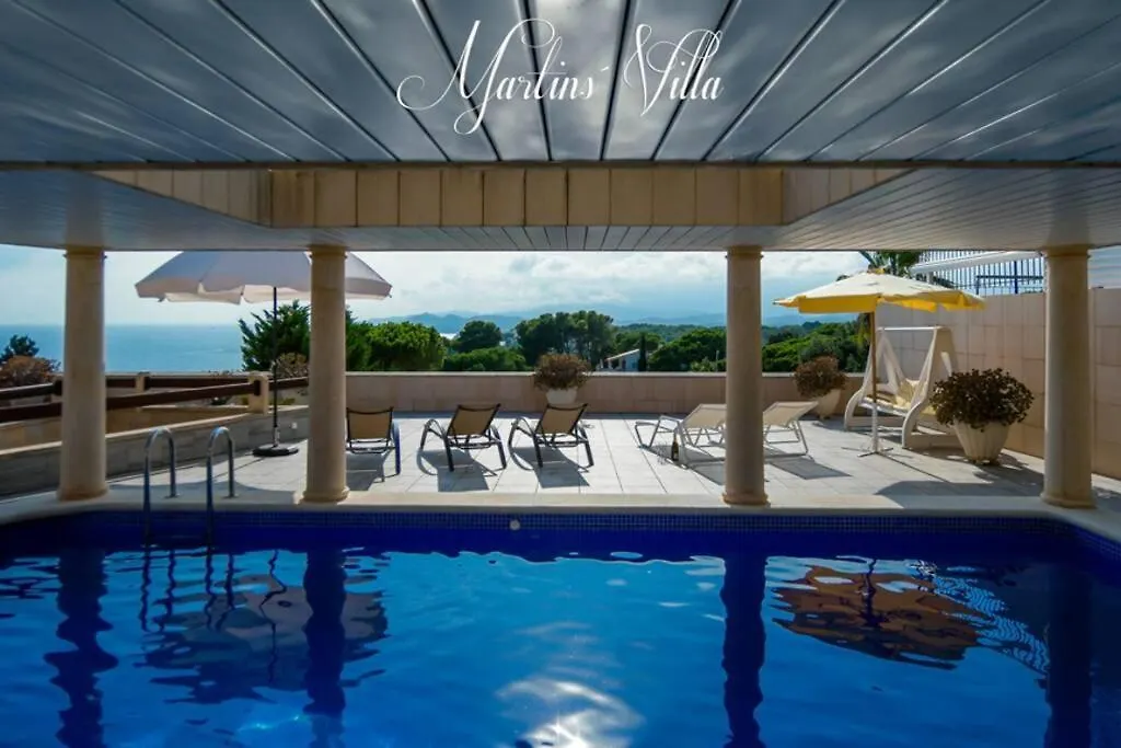 Martin 'S Villa. House On The Beach With Pool Lloret de Mar
